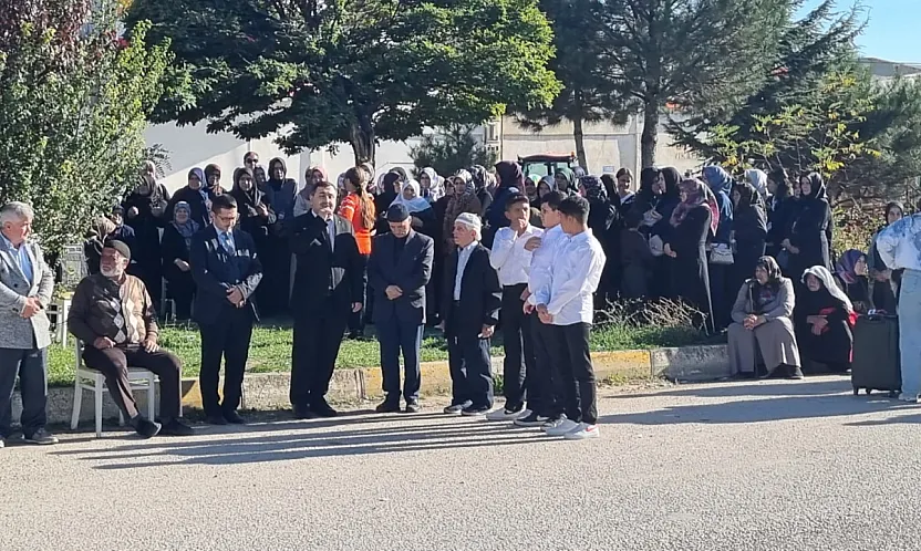 Afyon ve Uşak'tan Umreye Gidenler Yurda Döndü