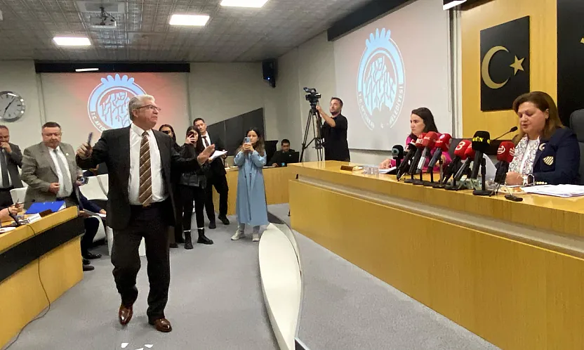 Afyonkarahisar Belediye Meclisi'nde Ortalık Karıştı!