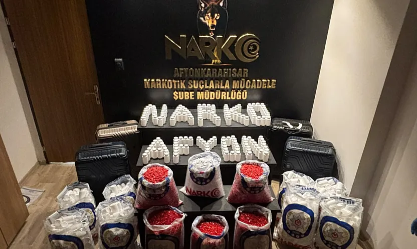 Afyonkarahisar'da Büyük Operasyon! 76 Bin Uyuşturucu Hap Ele Geçirildi