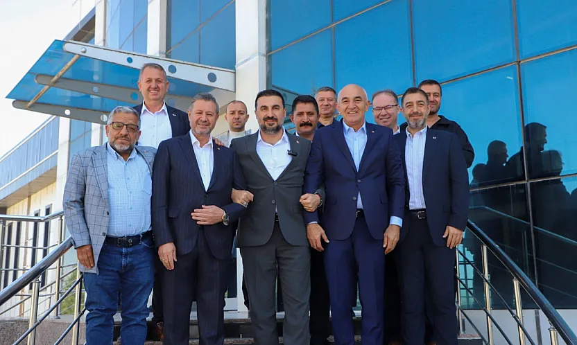 Afyonkarahisar'da Dikkat Çeken Trafik!