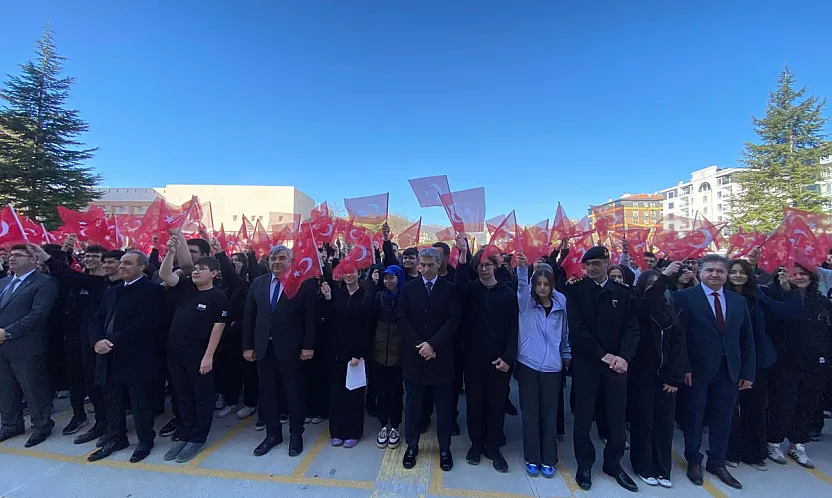 Afyonkarahisar'da Eğitim Camiası Tek Yürek