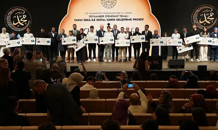 Afyonkarahisar'da Göğüs Kabartan Başarı