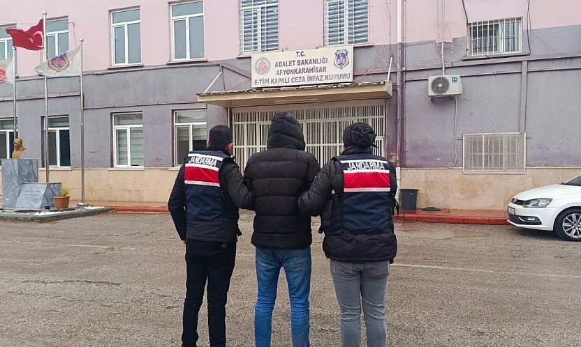 Afyonkarahisar'da Jandarma Devriyeleri 34 Kişi Yakaladı