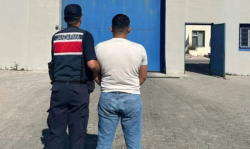 Afyonkarahisar'da Uyuşturucudan Aranan Şahıs Yakalandı