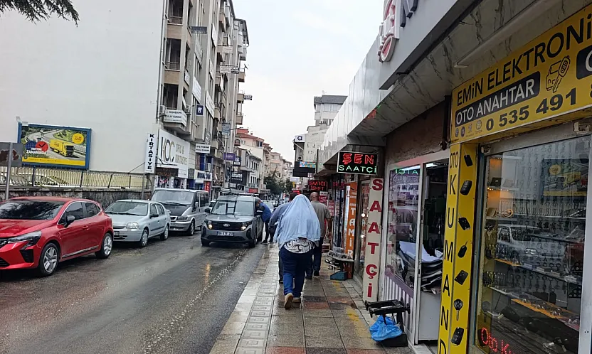Afyonkarahisar'da Yağışlı Hava Etkili Oldu