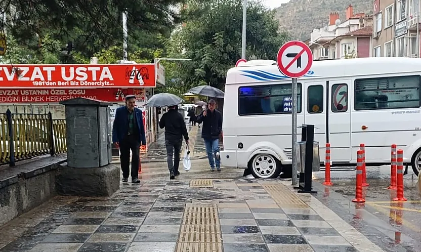 Afyonkarahisar'da Yağışlı Hava Etkisini Sürdürüyor