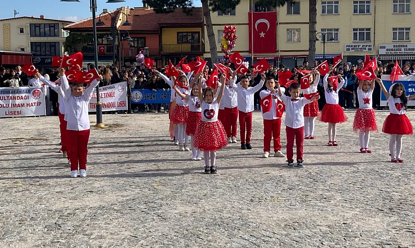 Afyonkarahisar'ın İlçelerinde 29 Ekim Coşkusu
