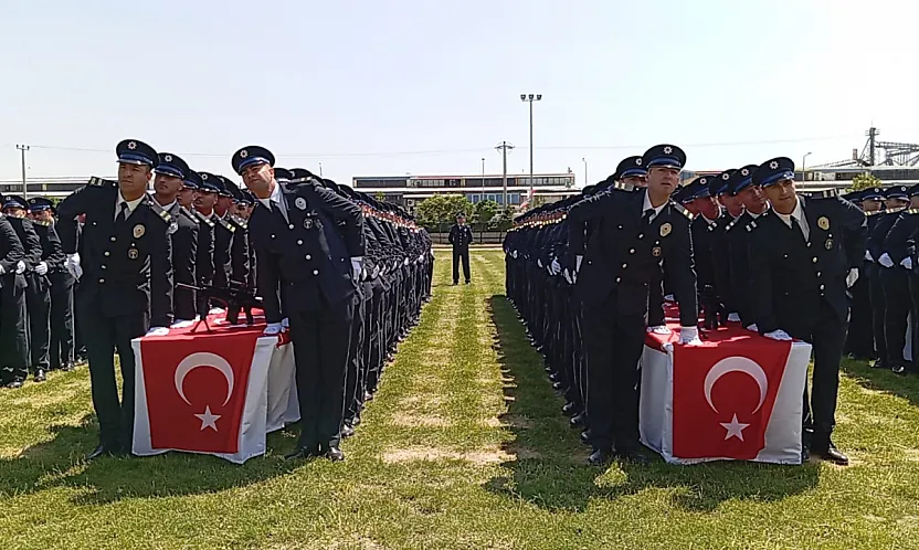 Afyonkarahisar Pomem'de Mezuniyet Gururu: Genç Polisler Yemin Etti