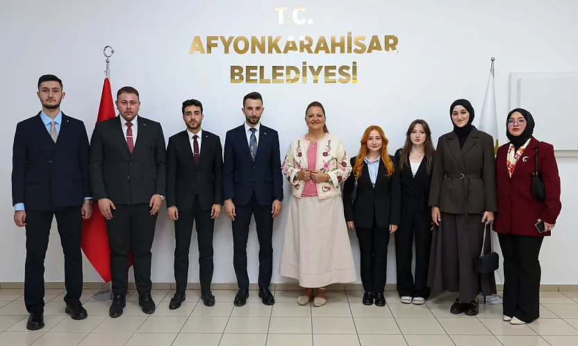 AK Gençlik Burcu Köksal'ın Yanında
