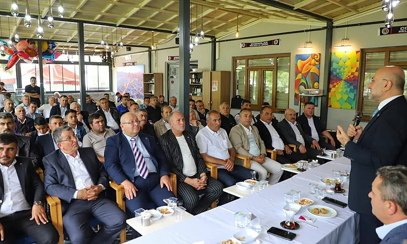 AK Parti 18 İlçede Bayramlaşma Düzenledi