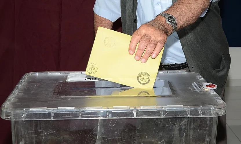 AK Parti'de İl Başkanı Kim Olacak? İşte Oylamaya Katılan 10 İsim