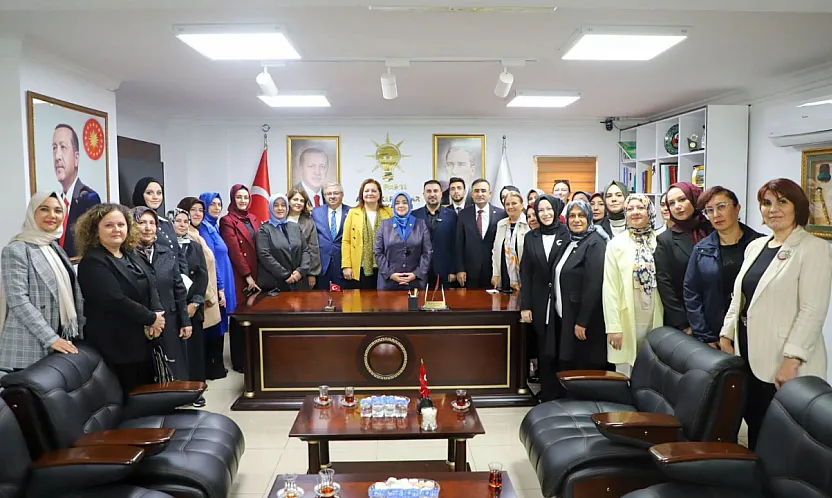 AK Parti Genel Merkezinden Afyon'a Önemli Ziyaret: Tuğba Işık Ercan Partililerle Buluştu