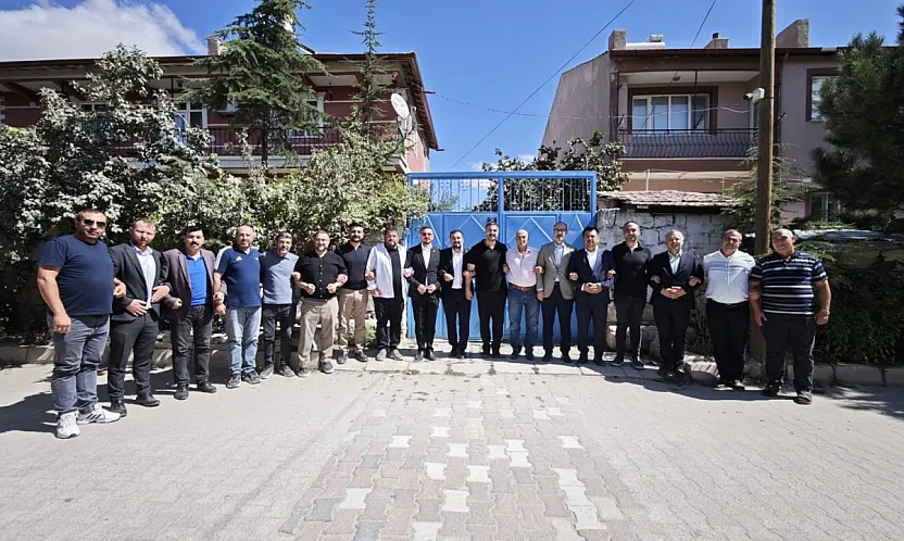 AK Parti'nin Yeni Başkanı Ziyaretlerle Başladı