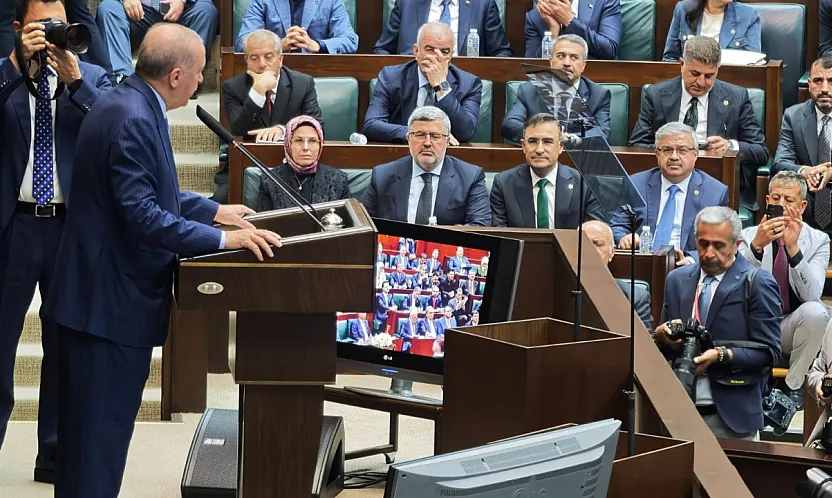 AK Partili Arslan: Gerçekten Bu Adamla Hala Baş Edebileceğinizi Mi Düşünüyorsunuz?