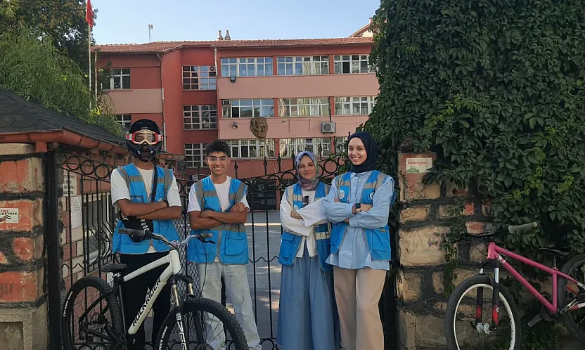 AK Partili Gençler: Filistinli Kardeşlerimizin Yanındayız