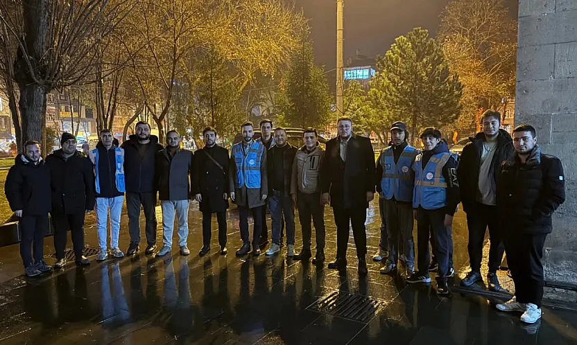 AK Partili Gençlerden Kandil İkramı