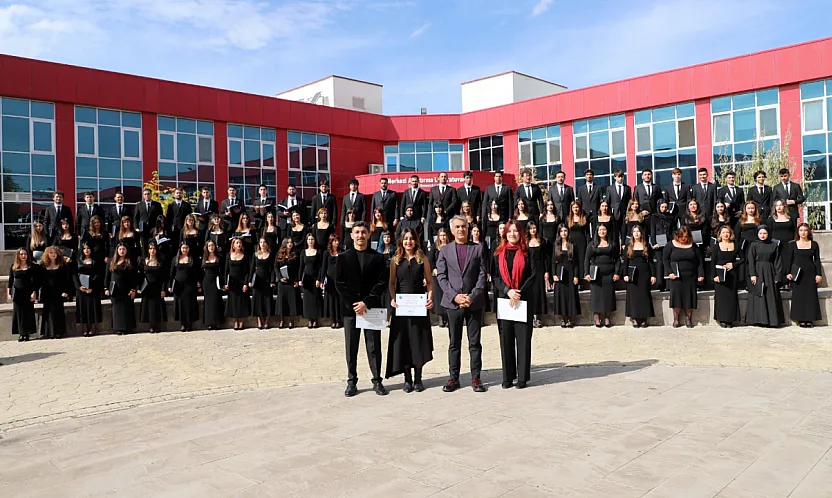 AKÜ'de 103. Yıl Coşkusu: Kocatepe'nin Zirvesinde Cumhuriyet Meşalesi Yeniden Tutuştu!