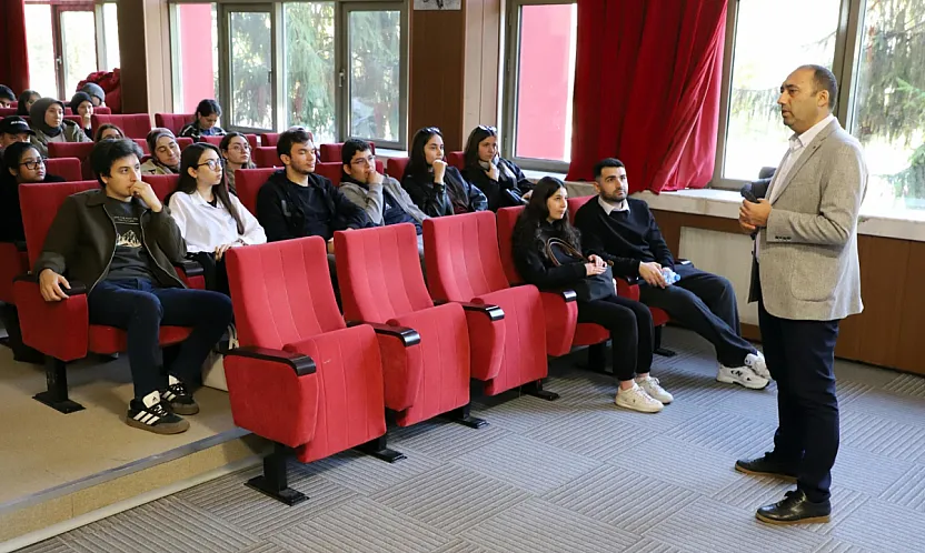 AKÜ'de Finans Sektörünün Devleri Ders Verecek
