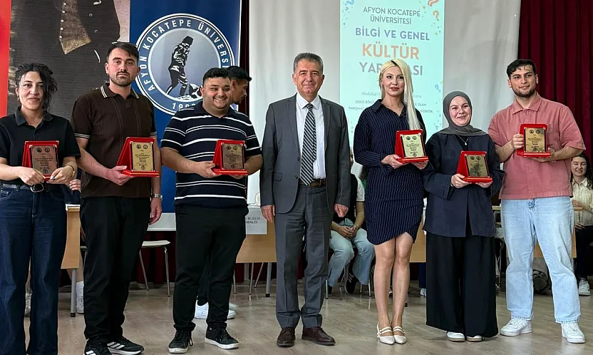 AKÜ Eğitim Fakültesi'nde Bilgiler Yarıştı