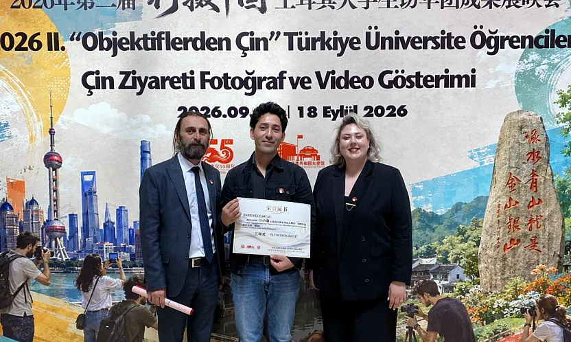 AKÜ'lü Öğrenciden Büyük Başarı Çin'e Gitti, Ödülle Döndü!