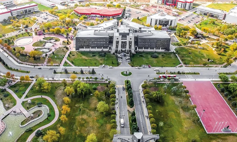 AKÜ'nün Uluslararası Projelerine Tam Not