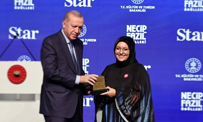 Anadolu'nun Kalbi Afyonkarahisar Kitabının Editörüne Ödül