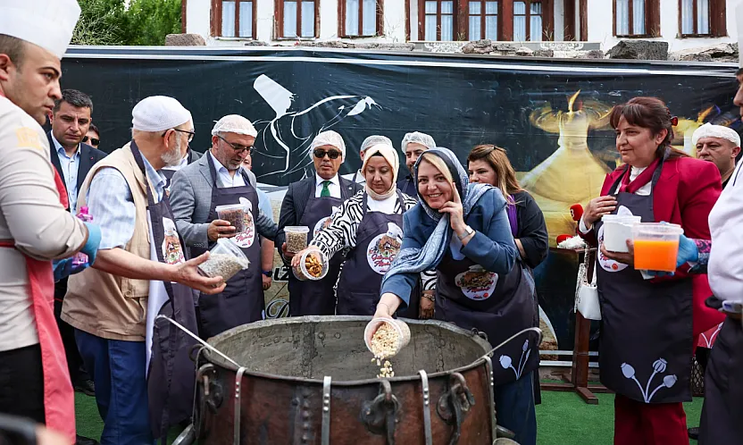 Aşureyi Başkan Vekili Kılıç Kardı