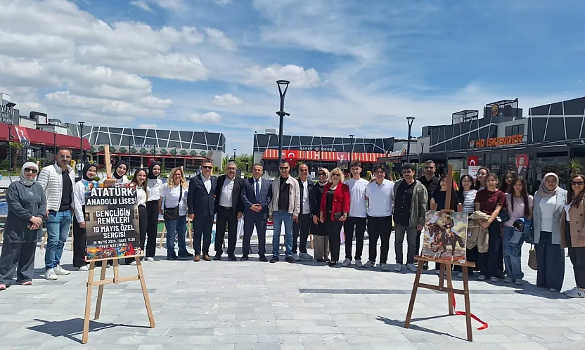 Atatürk Anadolu Lisesi Öğrencilerinin Resimleri Tam Not Aldı