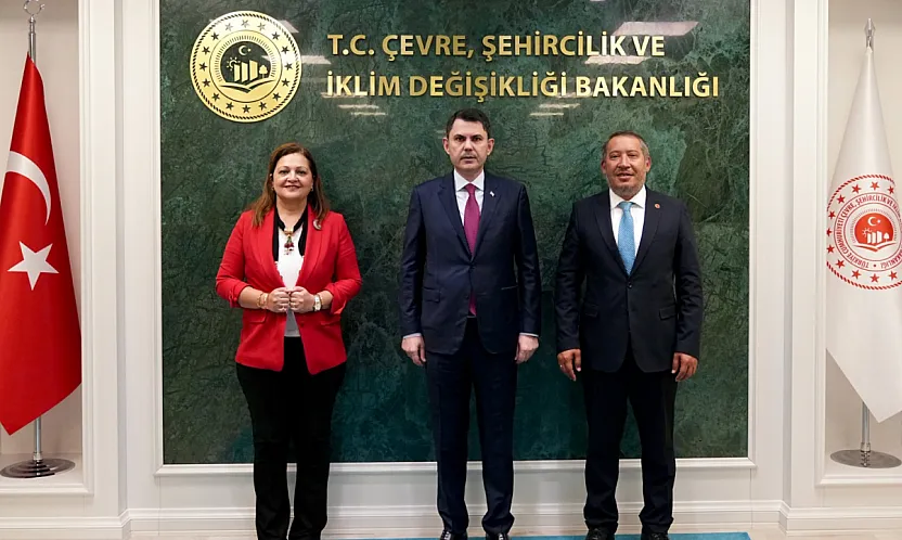 Bakan Kurum, Afyon'un Yeni AK Partili Başkanlarını Ağırladı