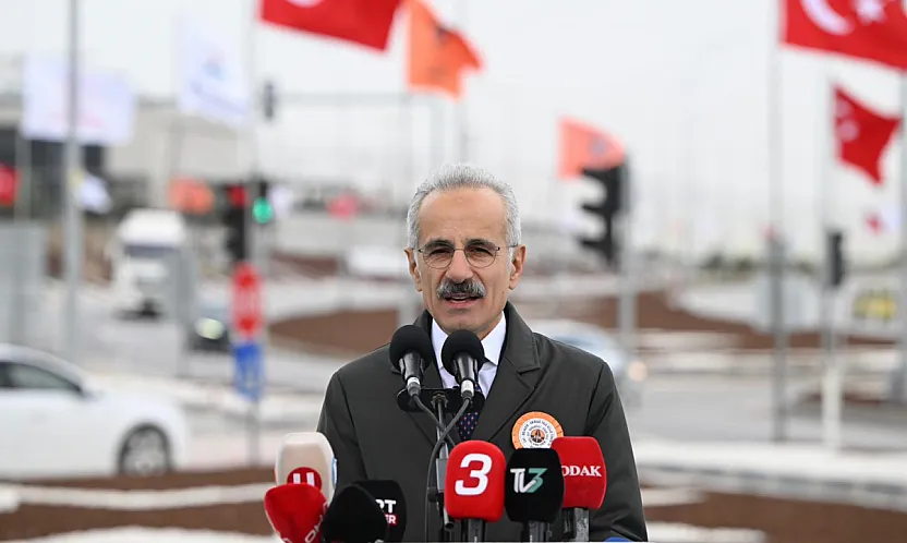 Bakan Uraloğlu, Afyon'daki O Yolu Paylaştı