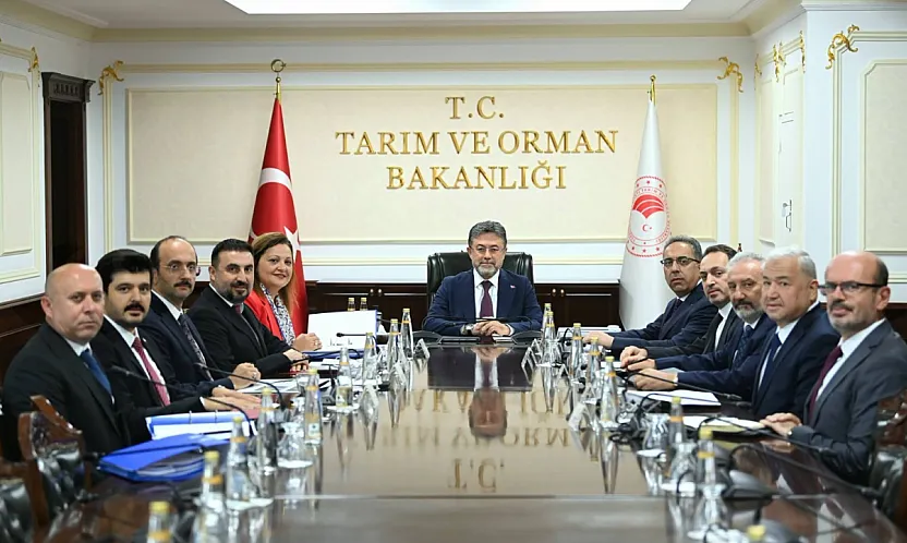 Bakan Yumaklı'ya Afyon Dosyası!