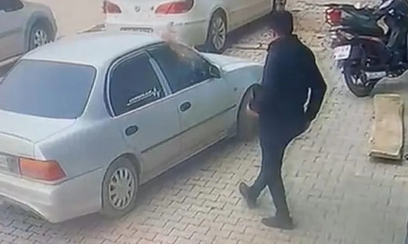 Balkondan Düşen Saksı Az Kalsın Faciaya Neden Olacaktı