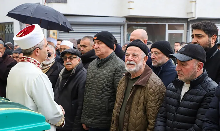 Başkan Şahin'in Babası Dualarla Toprağa Verildi
