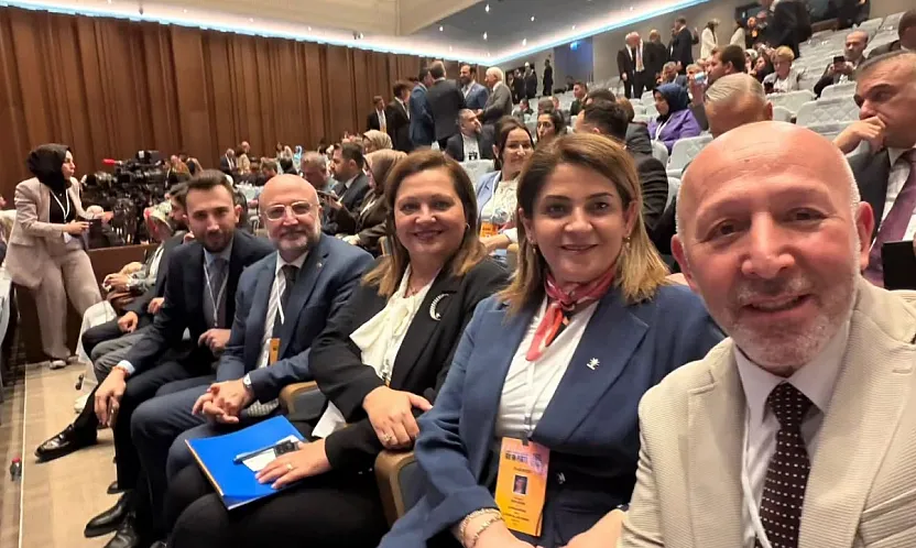 Belediye Başkanı Burcu Köksal, Transferden Sonra İlk Kez Toplantıda