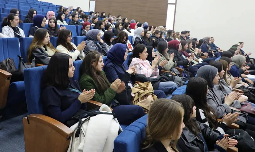 Bilim Dünyası AFSÜ'de Buluştu: Kandan COVID-19'a Geleceğin Tıp Teknolojileri Konuşuldu