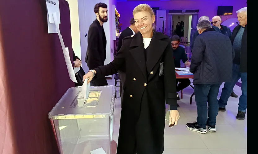 Bir Yıl Sonra, Aynı Adaylar, Başka Parti...