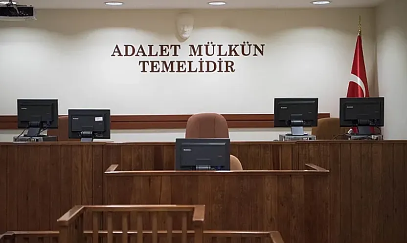 Birlikte Namaz Kılmışlardı, Şimdi Mahkemede Karşı Karşıyalar!