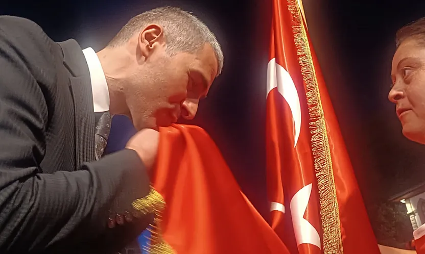'Bu Ülkenin Yegane Sahibi Aziz Milletimizdir'