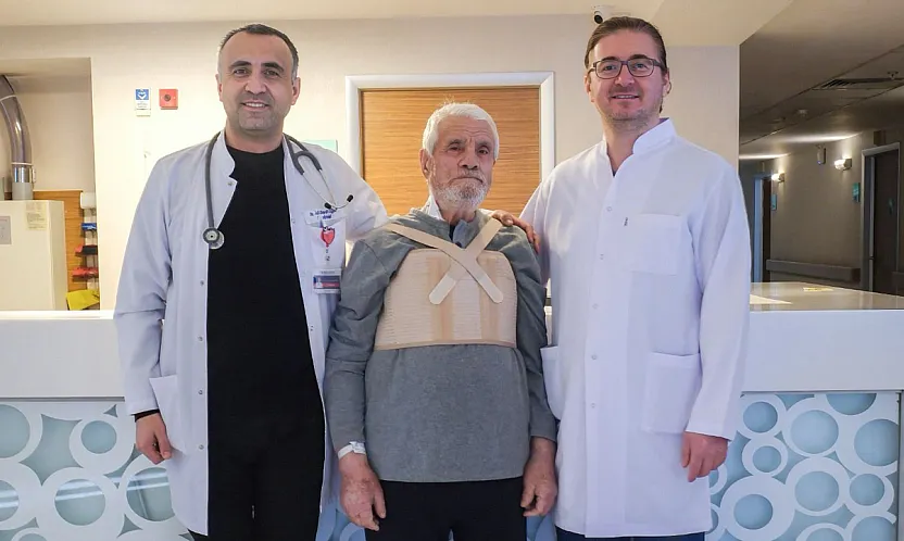 Bu Yaşta Olmaz Denilen Ameliyat Afyonkarahisar'da Başarıldı
