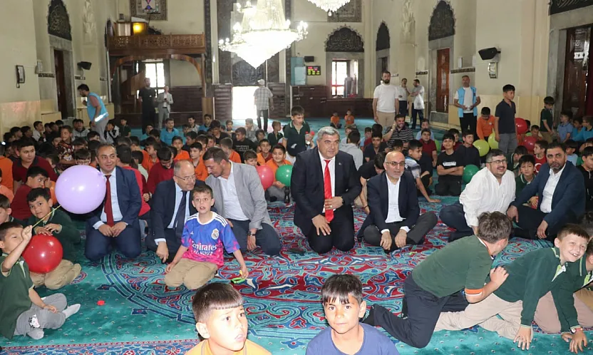 Camiler Çocuk Sesleriyle Şenlendi