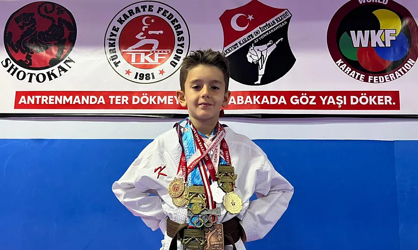 Daha 8 Yaşında, Rakip Tanımıyor!