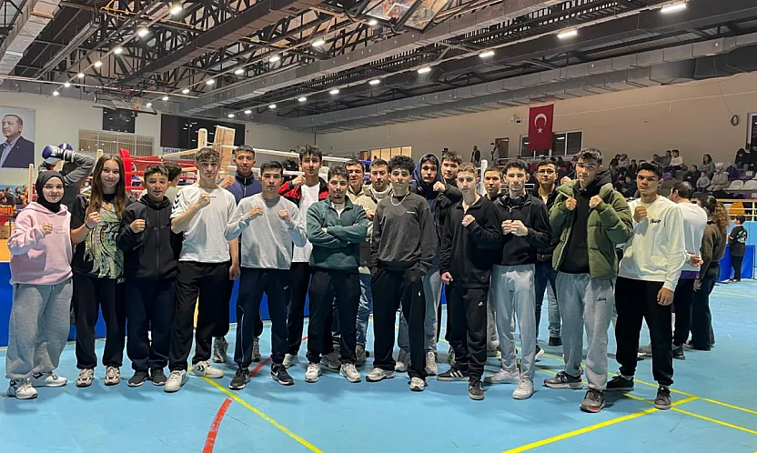 Demir Fight Clup Madalyaları Sildi Süpürdü