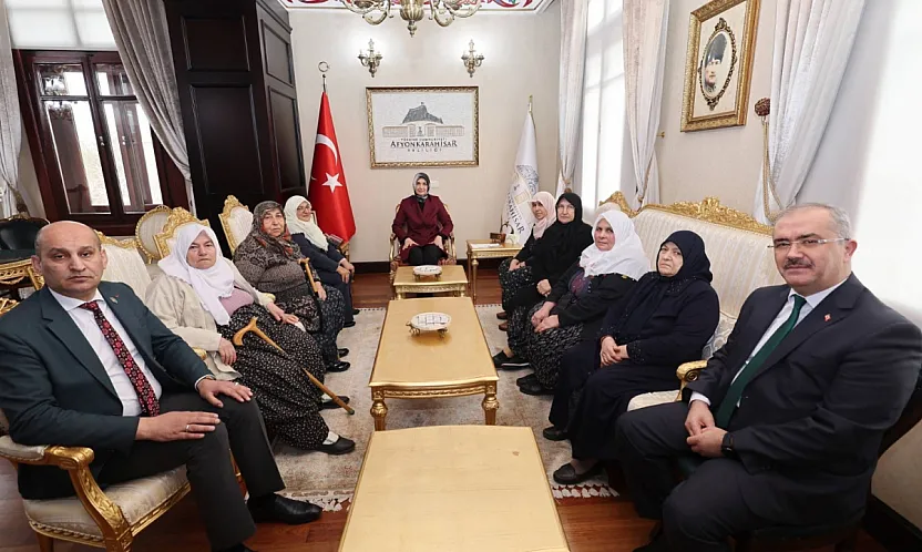 Devlet Ana Şehit Analarını Ağırladı