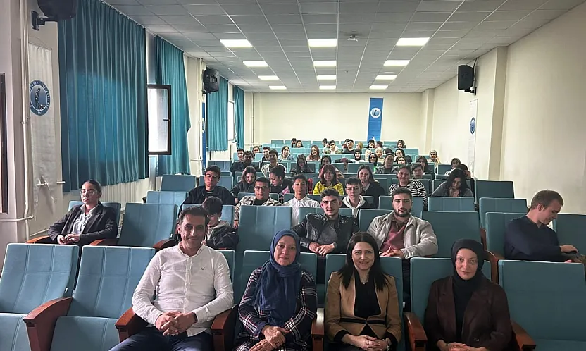 Dijital Çağda Mahremiyet Mümkün Mü?