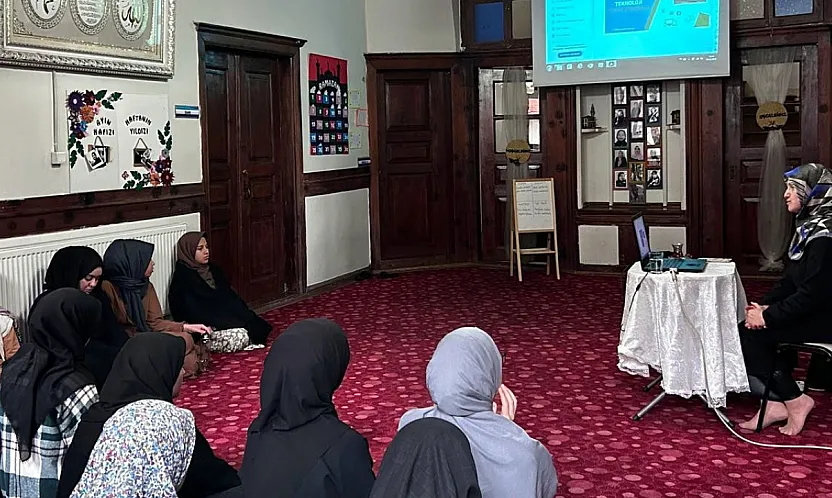 Dijital Tehlike Kapıda: Afyon'da Öğrencilere Özel Eğitim