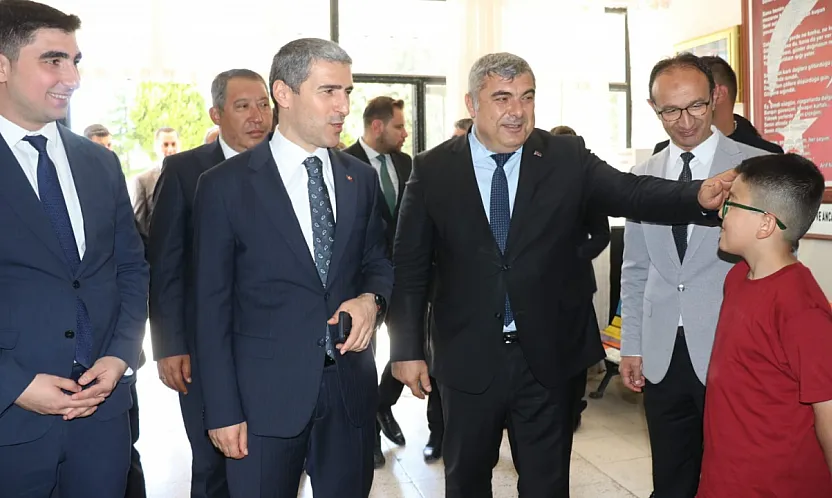 Dinar'da Öğrencileri Mutlu Eden Ziyaret