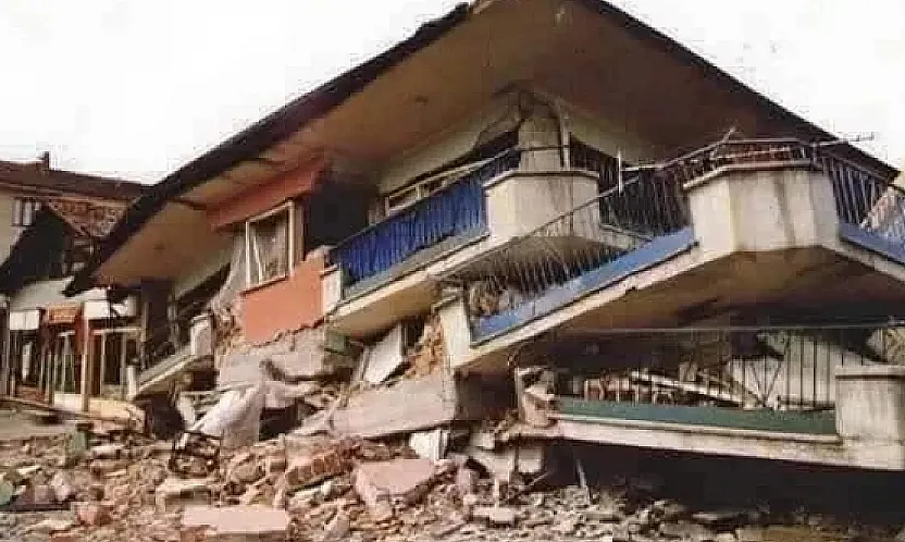 Dinar Depremi'nin 31. Yılında Çarpıcı Uyarı: Fayın 42 Kilometresi Hâlâ Kırılmadı!