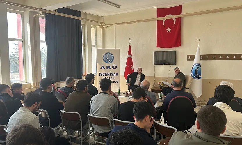 Duayen İsim Öğrencilerle Buluştu