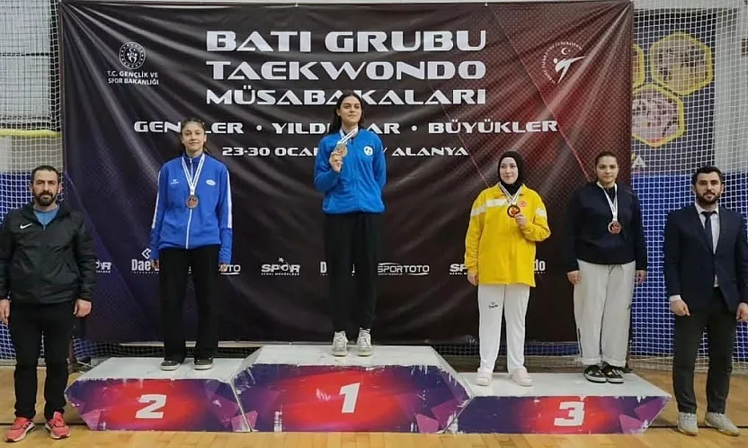 Erkmen Belediye Spor Kulübü Türkiye 3'üncüsü Oldu