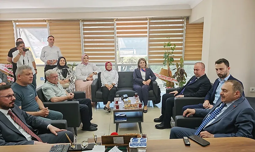 Eroğlu: AK Parti'den Önce Afyonkarahisar Köy Gibiydi